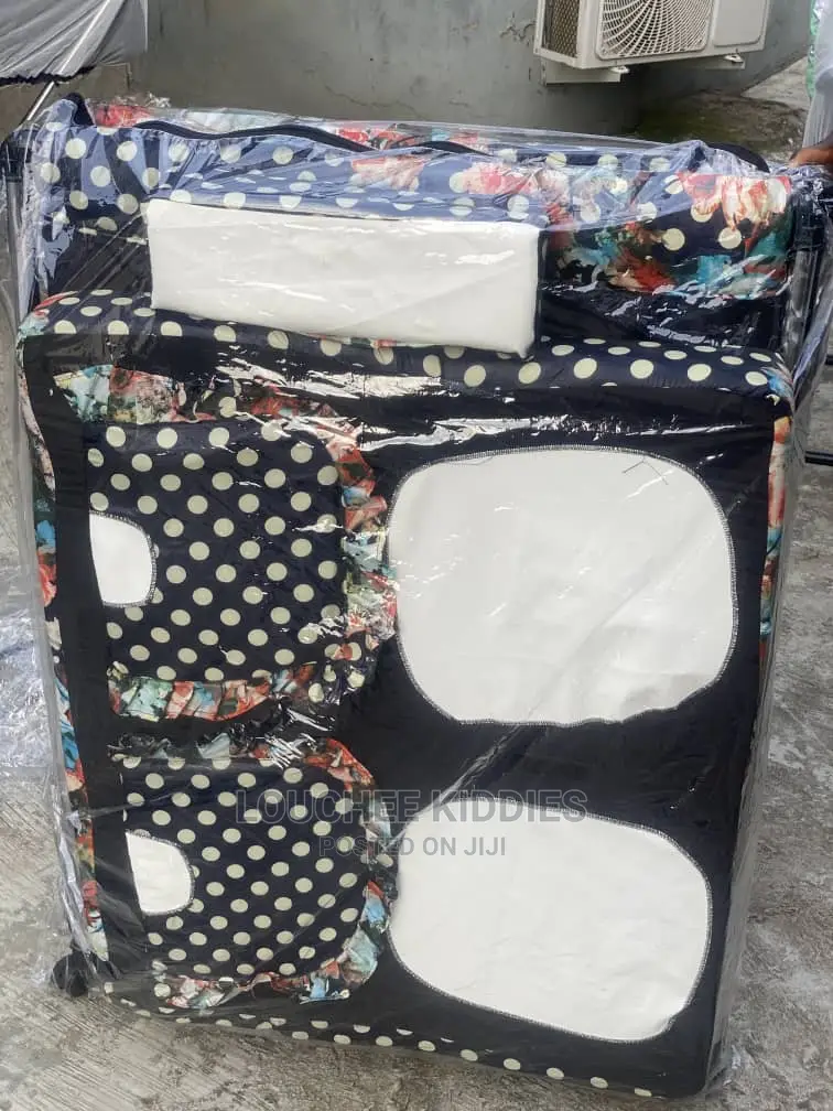 Twin Baby Detachable Baby Bed/Bassinet