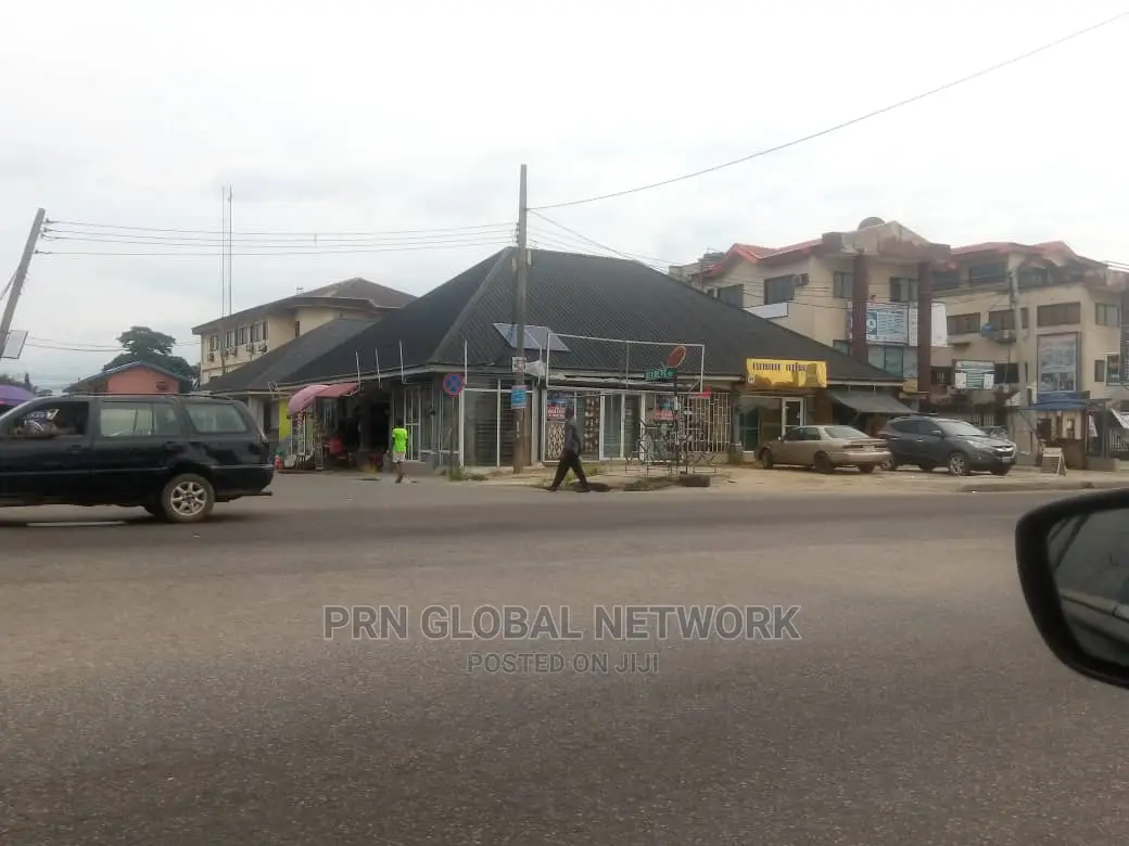 Profitable Commercial Plaza