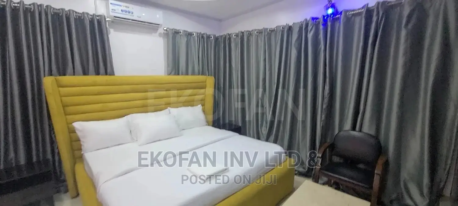 Luxury 1 Bedroom Shortlet Apartment VGC