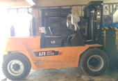 Heavy Duty Industrial Forklift Machine