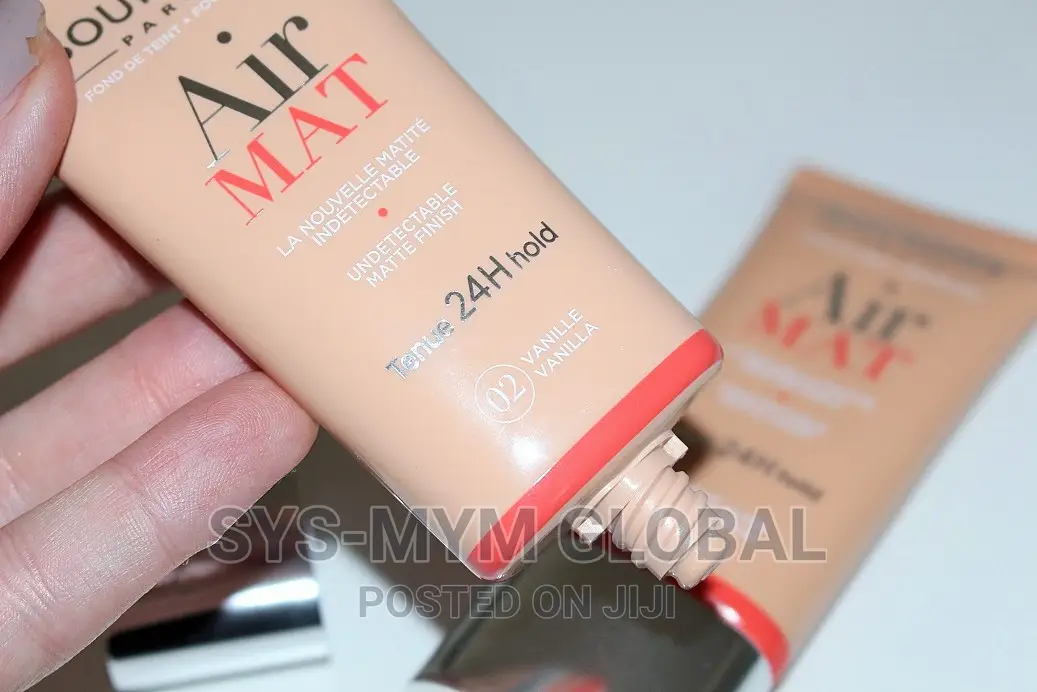 Bourjois Air Mat Foundation 01 Rose Ivory