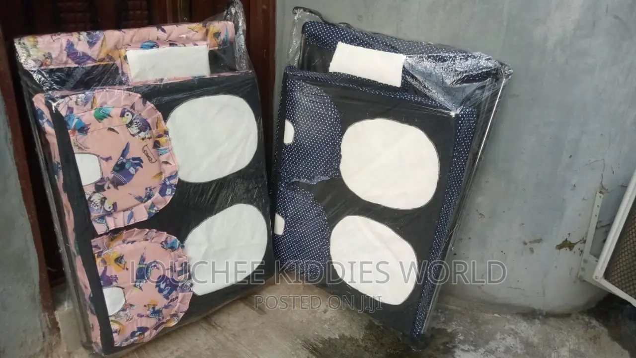 Twin Baby Detachable Baby Bed/Bassinet