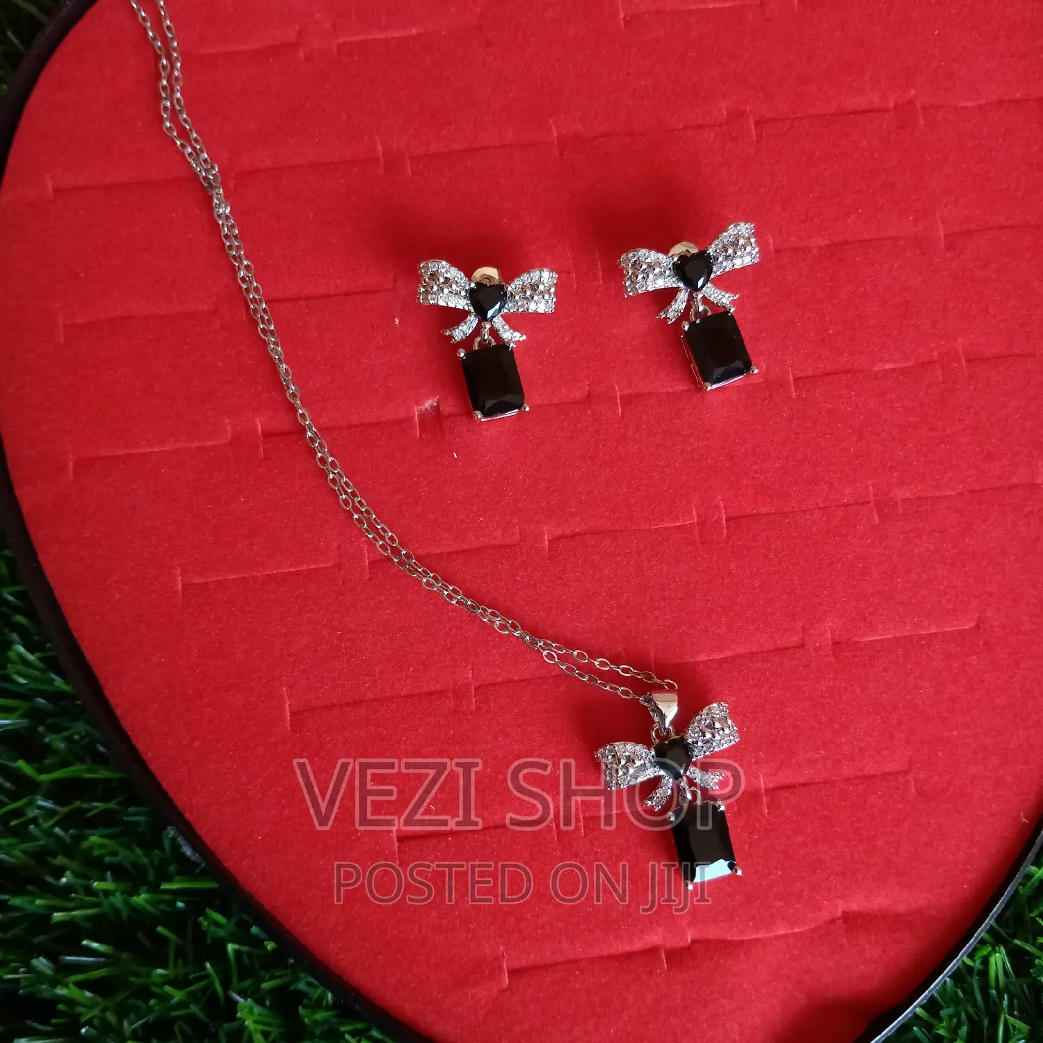 Sparky Beautiful Necklace Sets