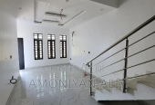 3bdrm Townhouse/Terrace in Lekki Scheme2 for Sale