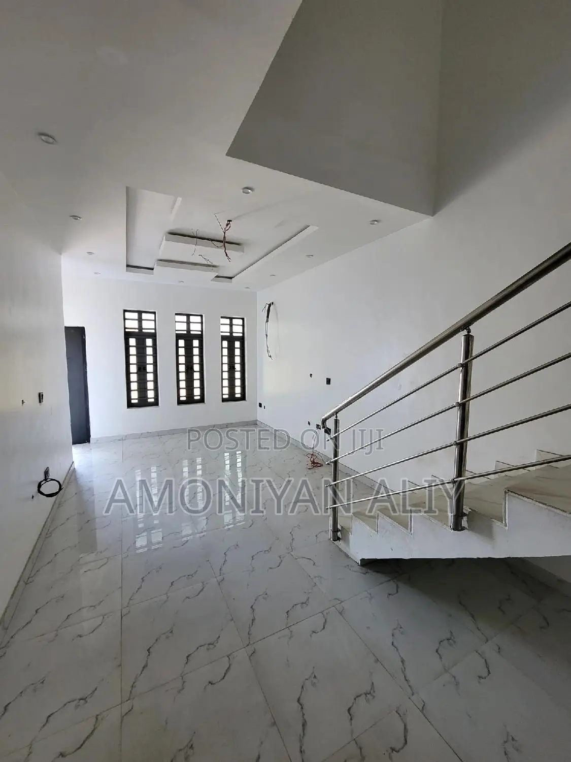 3bdrm Townhouse/Terrace in Lekki Scheme2 for Sale