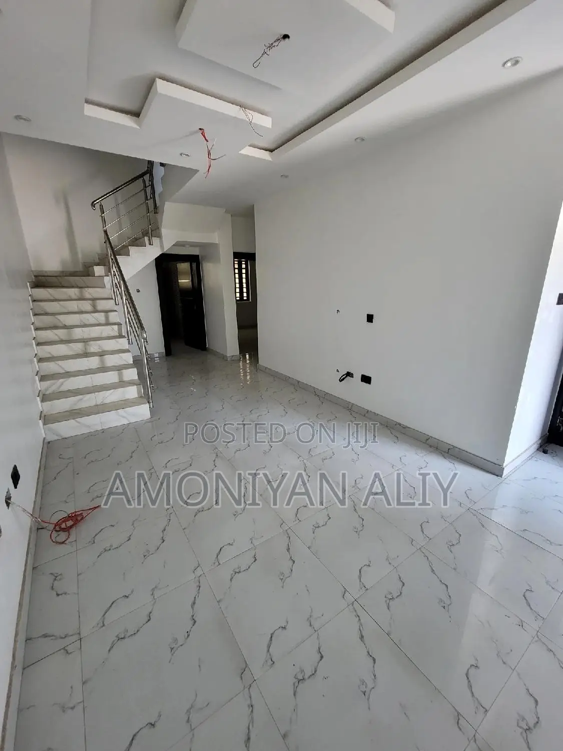 3bdrm Townhouse/Terrace in Lekki Scheme2 for Sale