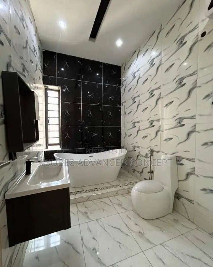 4bdrm Duplex in Ajah Lagos, Crown Estate for sale