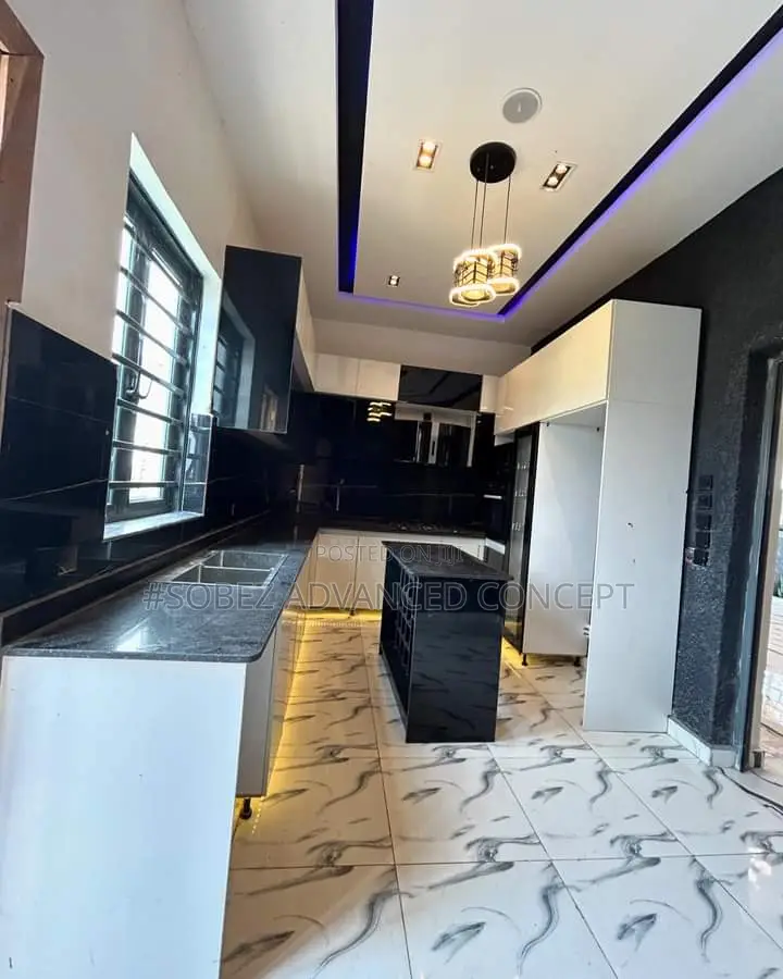 4bdrm Duplex in Ajah Lagos, Crown Estate for sale