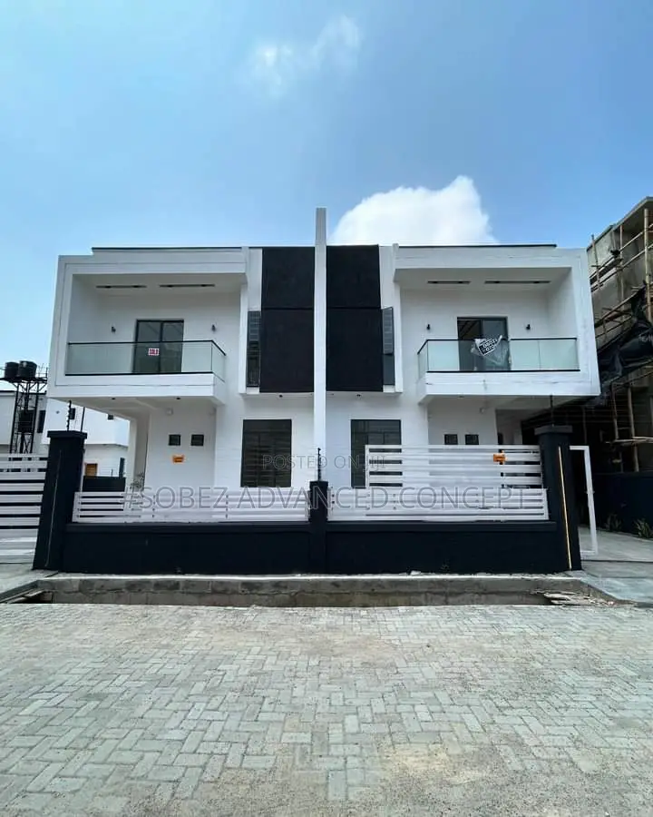 4bdrm Duplex in Ajah Lagos, Crown Estate for sale