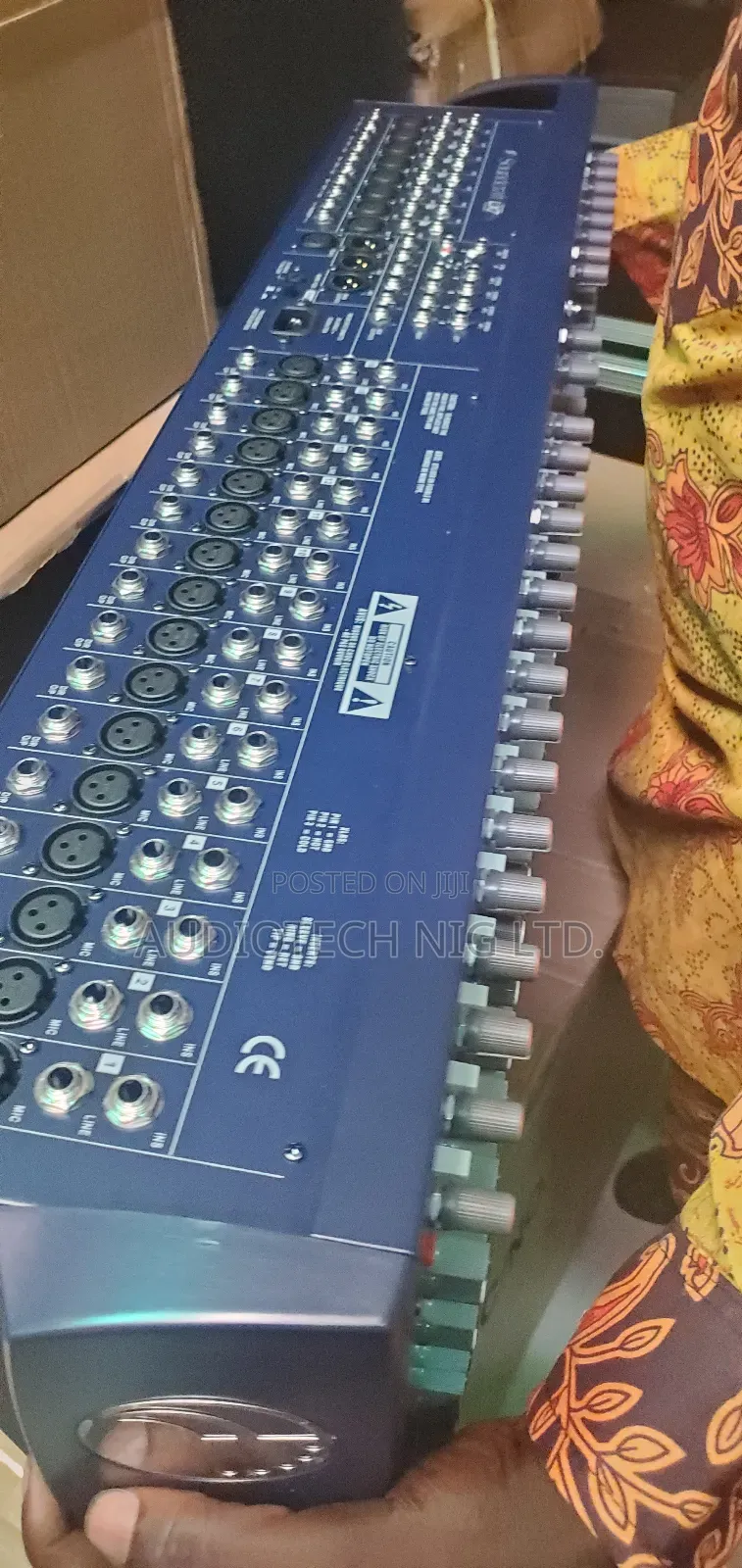 Soundcraft Lx7 24 Channel Mixer