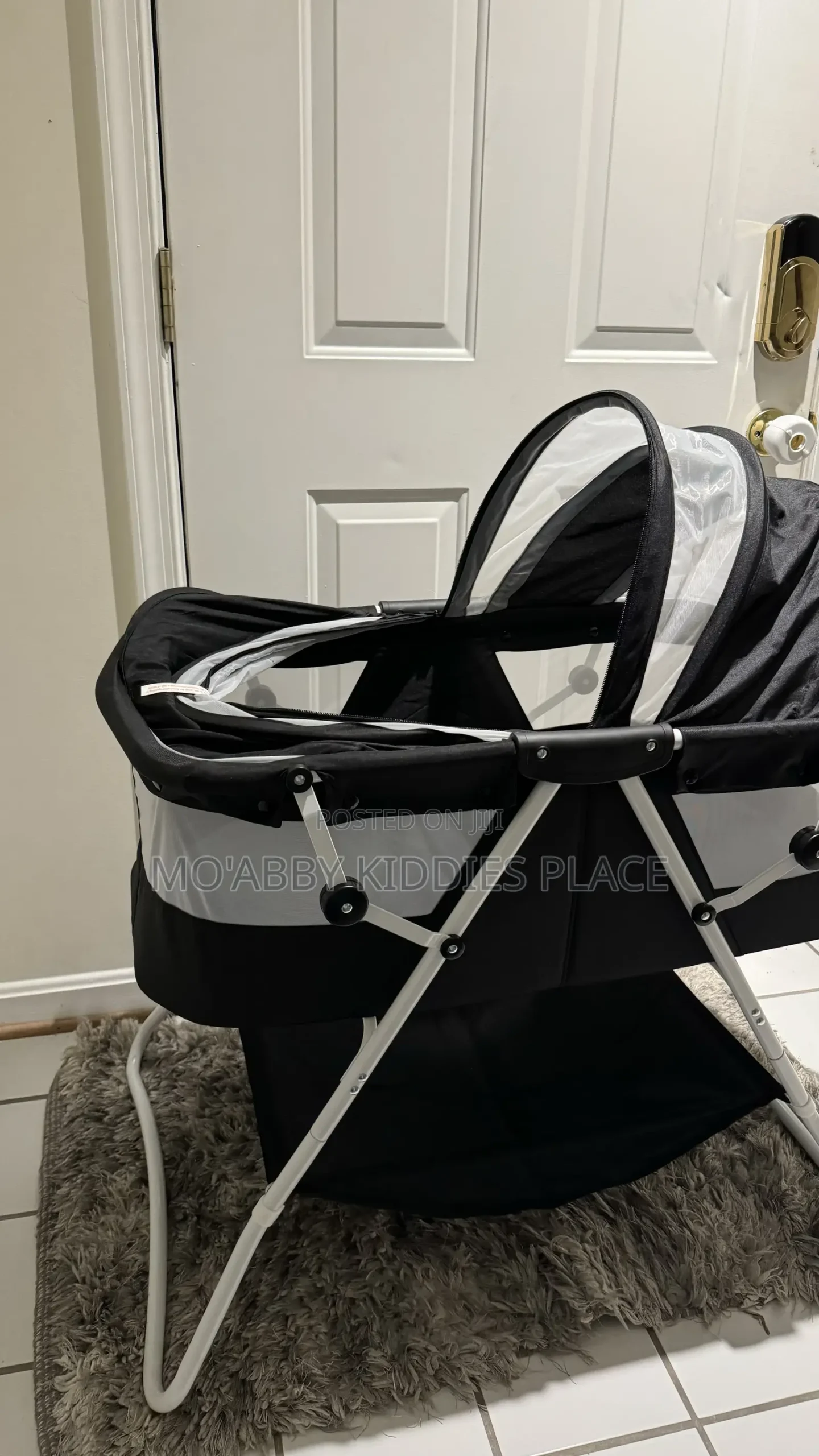 Tokunbo Like New US Used Infant Zipper Bassinet