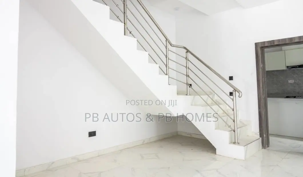 4bdrm Townhouse/Terrace in Ocean Bay Estate, Lekki for sale