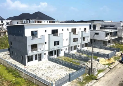 158059253_MTA4MC02MjEtYmVlMTUzNTAyOA