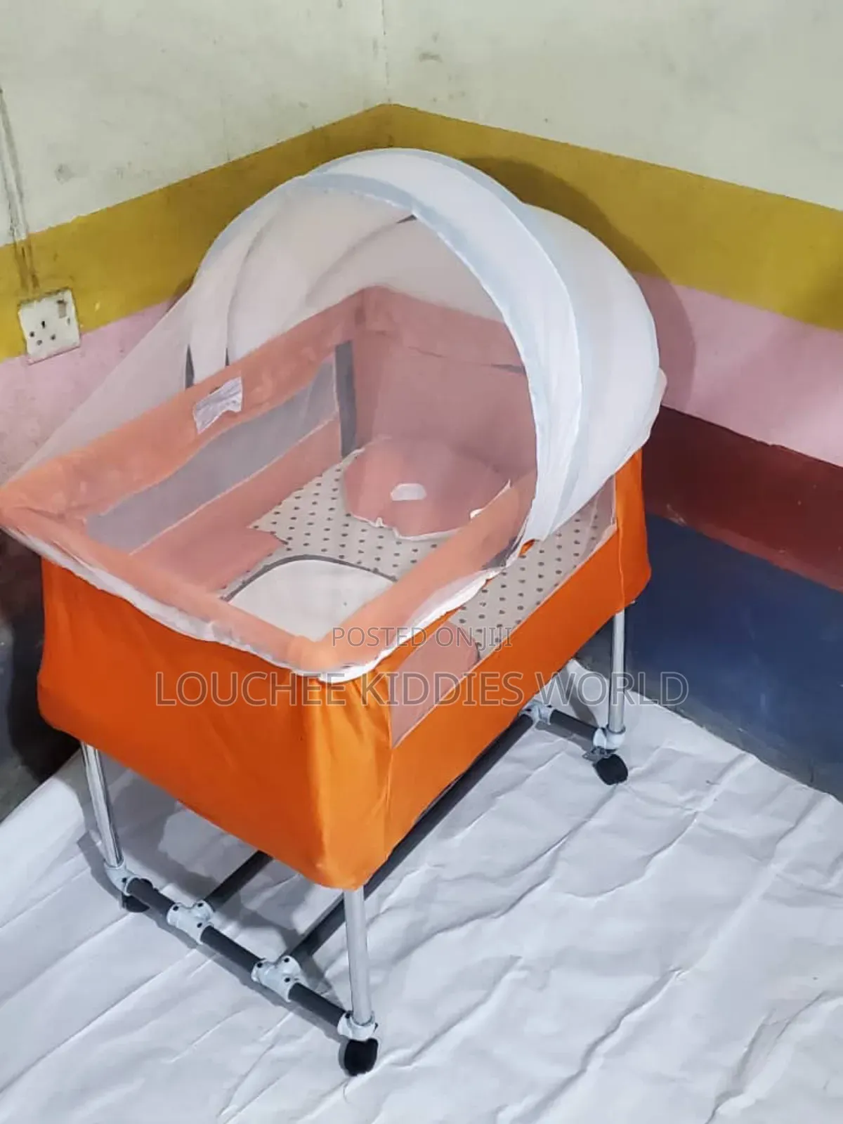 Standing Cacoon Baby Bed