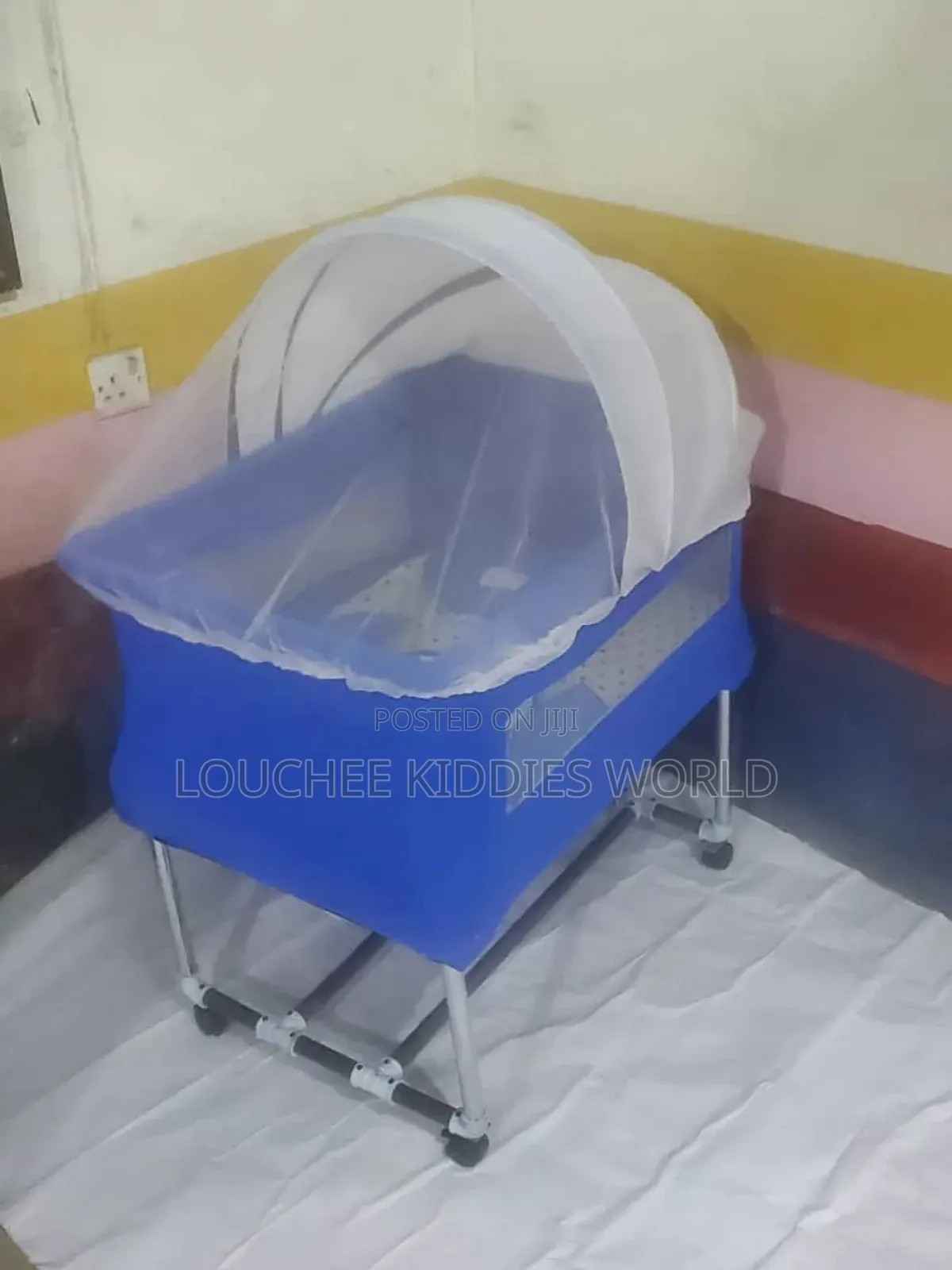 Standing Cacoon Baby Bed