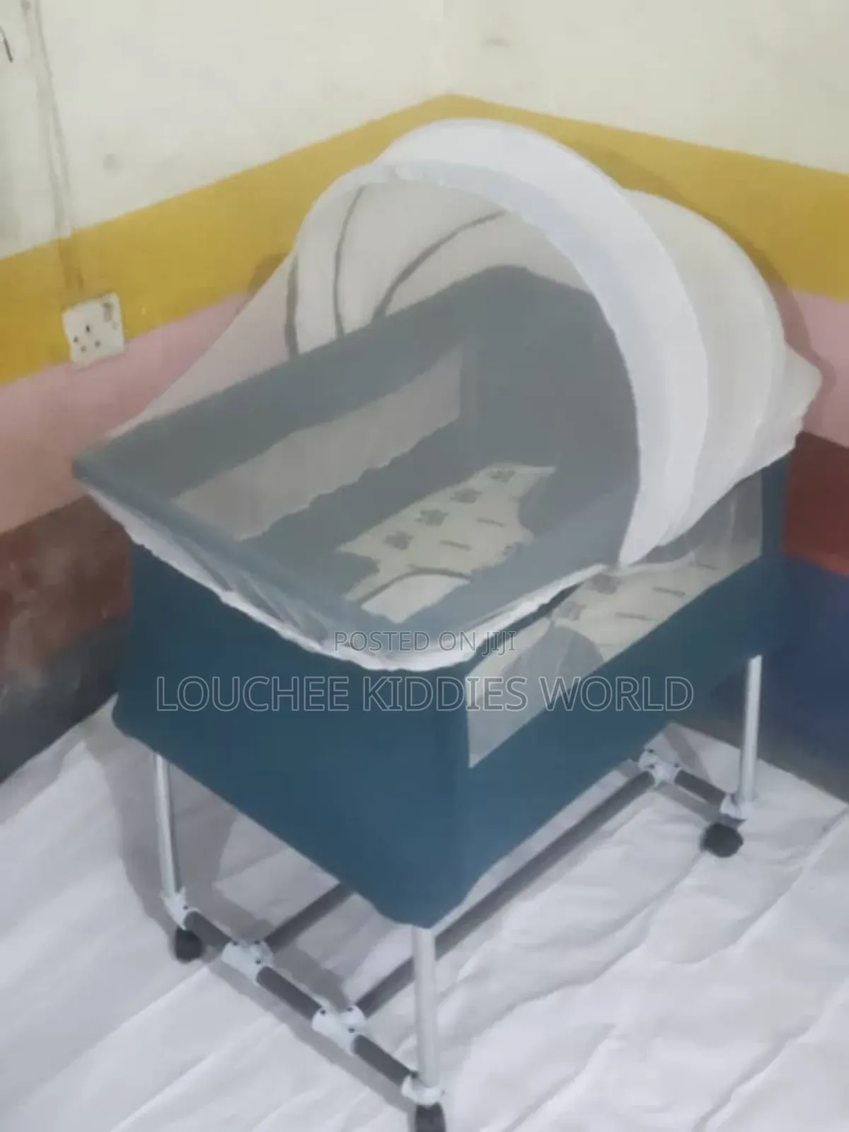 Standing Cacoon Baby Bed