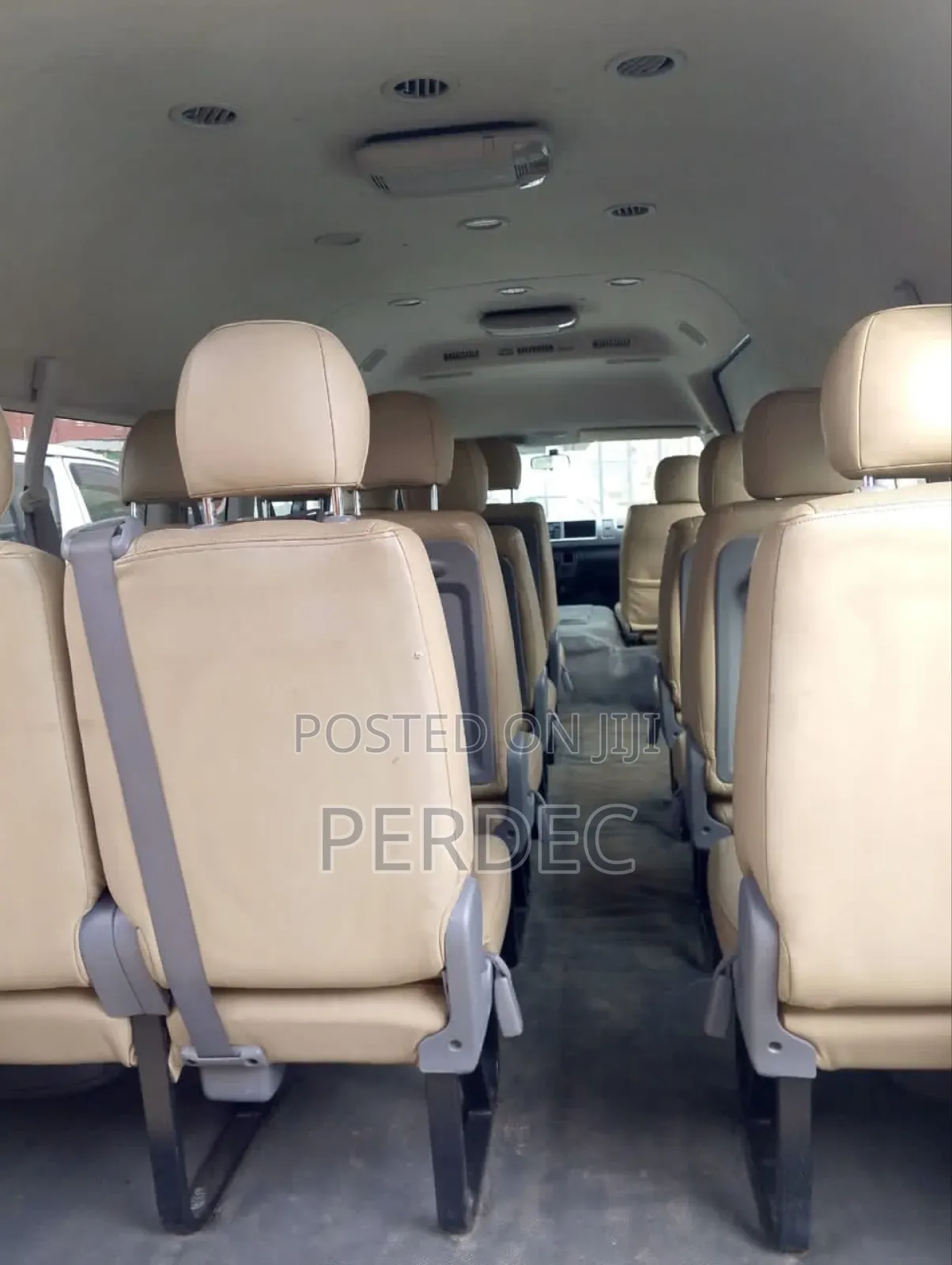 Toyota HiAce 2018 White