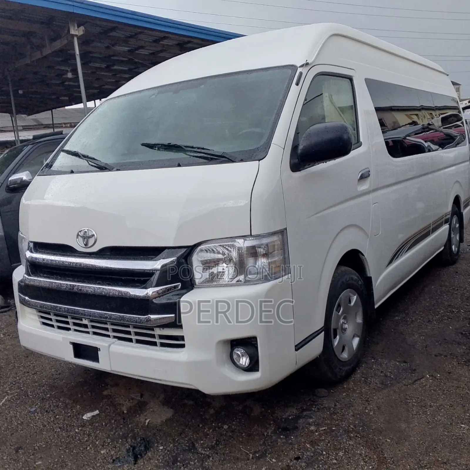 Toyota HiAce 2018 White