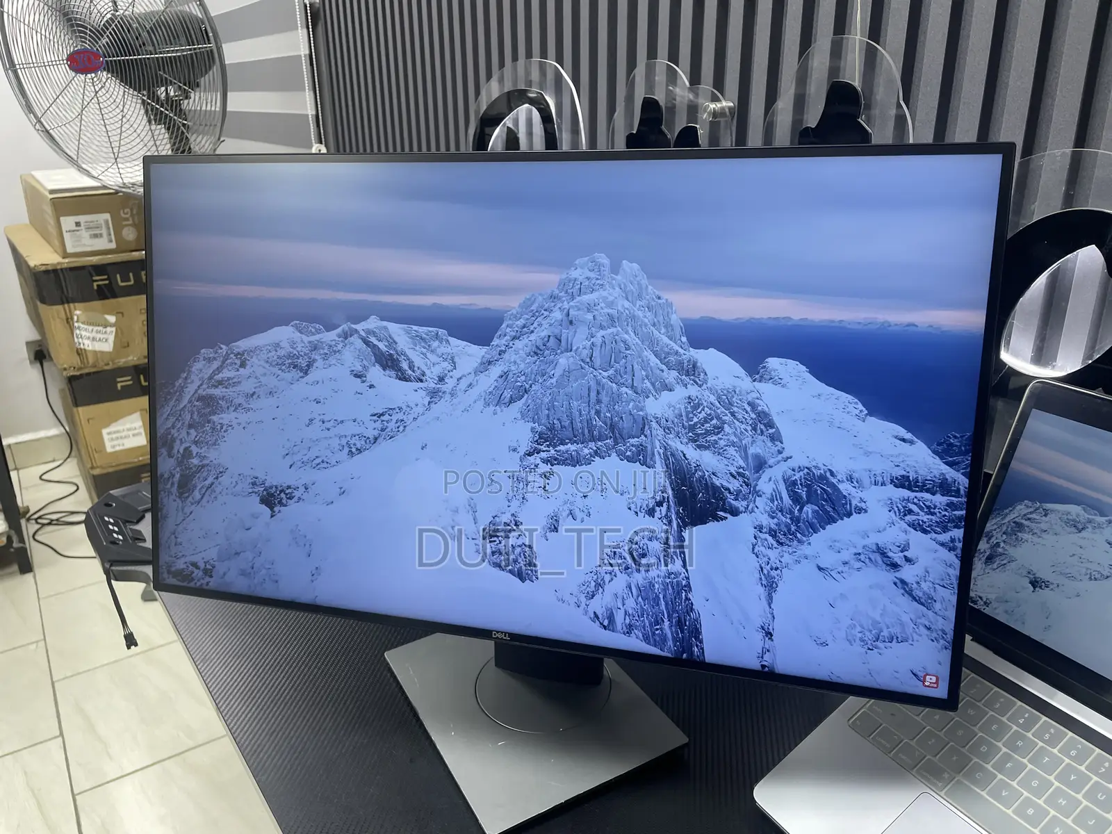 Dell U2717d Ips 27″ QHD Ultrasharp Led LCD Monitor