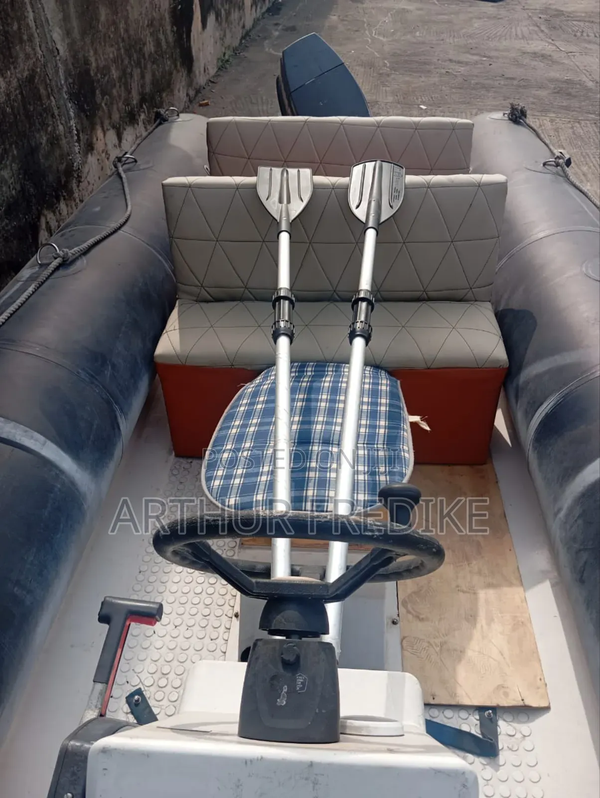 10 Passengers High Performance Speed Boat.