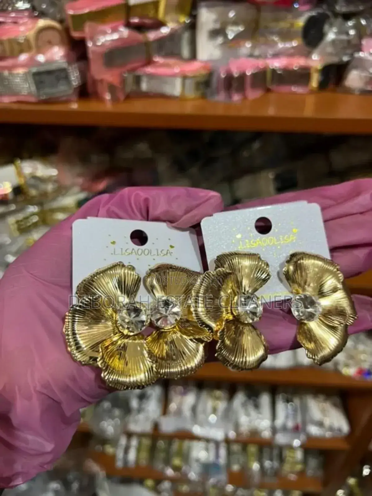 Beautiful Flowerier ND Butterfly Shaped Gold Earrings