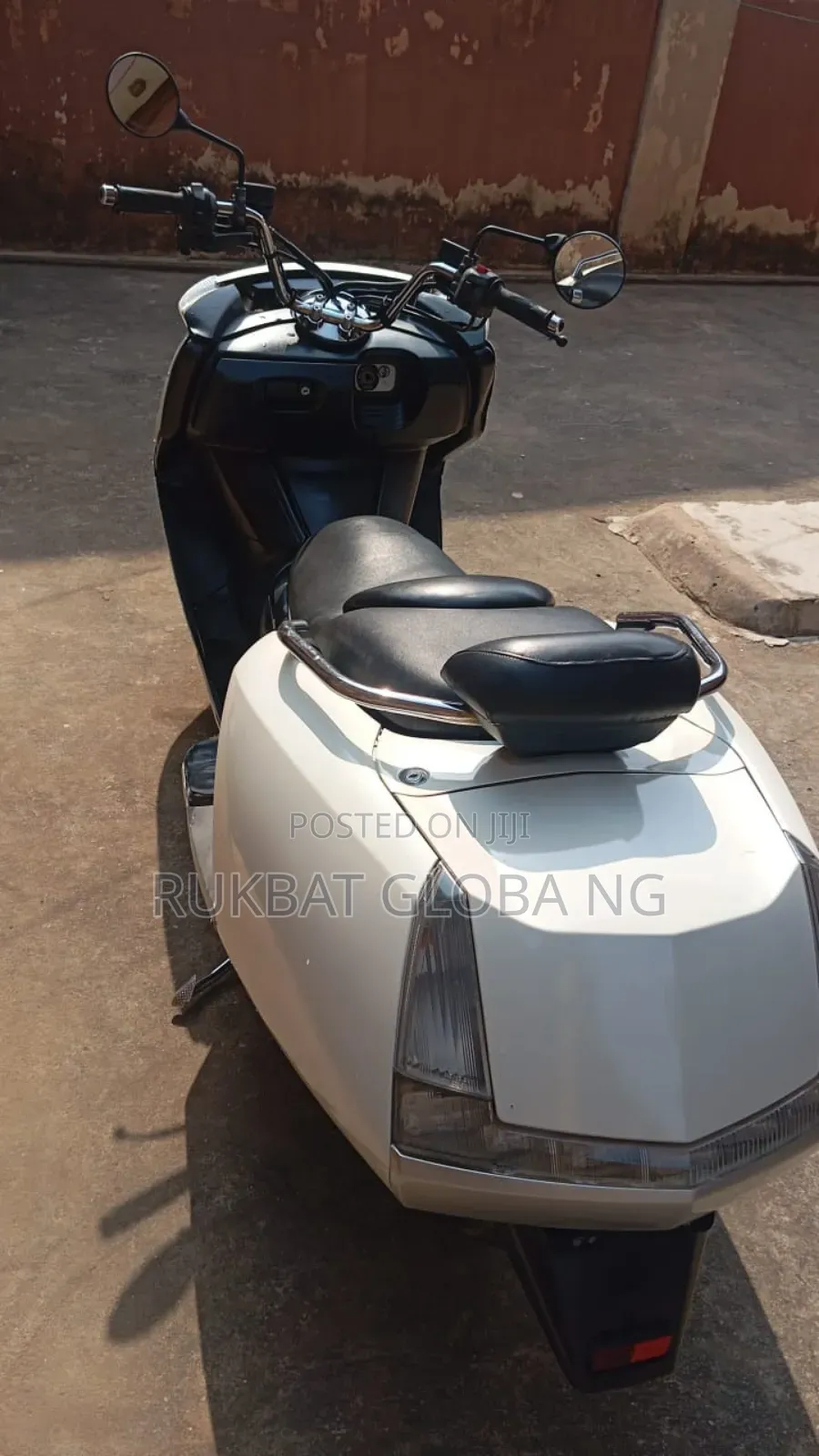 Yamaha Majesty 2016 White