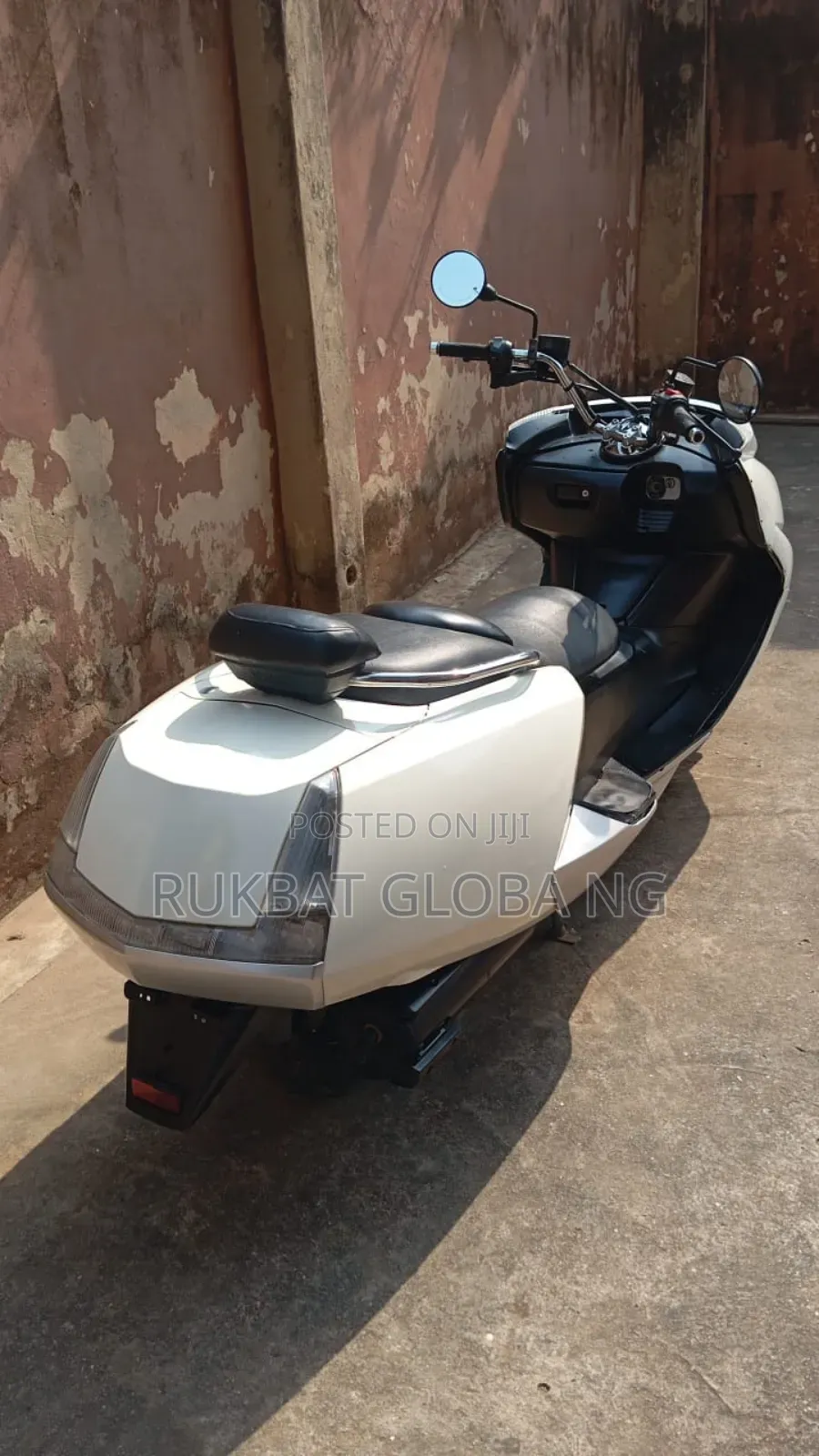 Yamaha Majesty 2016 White