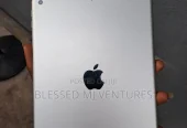 Apple iPad 5 (2022) 128 GB White