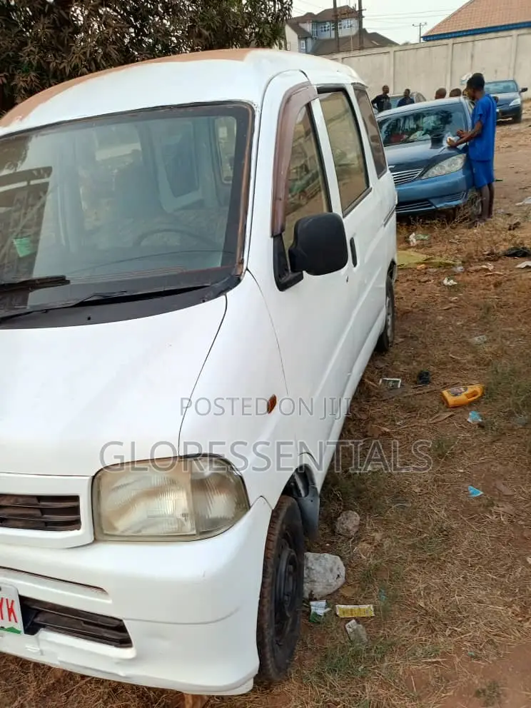 Daihatsu Hijet 2004 White