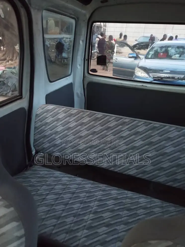 Daihatsu Hijet 2004 White