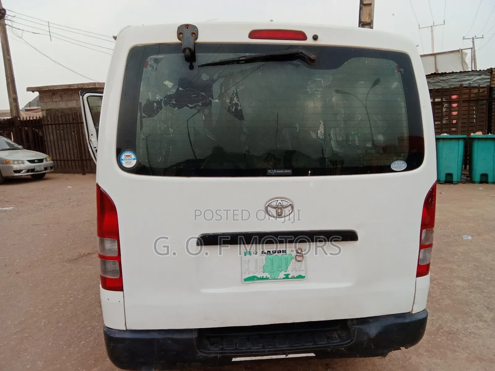 Toyota HiAce 2010 White