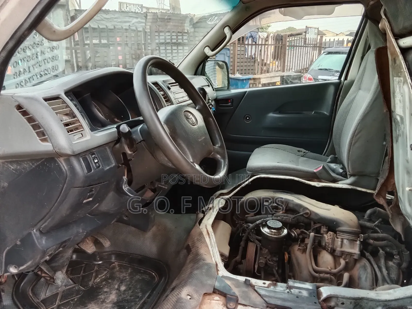 Toyota HiAce 2010 White