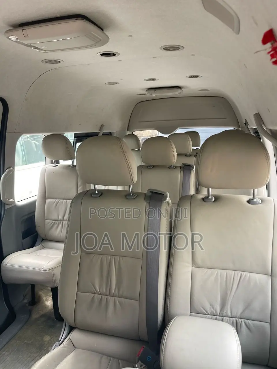 Toyota HiAce 2011 White