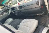 Toyota HiAce 2011 White