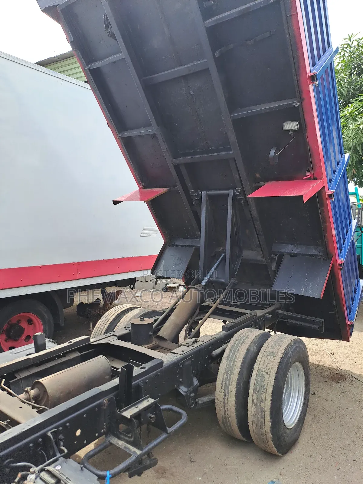 Mitsubishi Canter : Tipper, 6tyers, 5tons, Diesel Engine