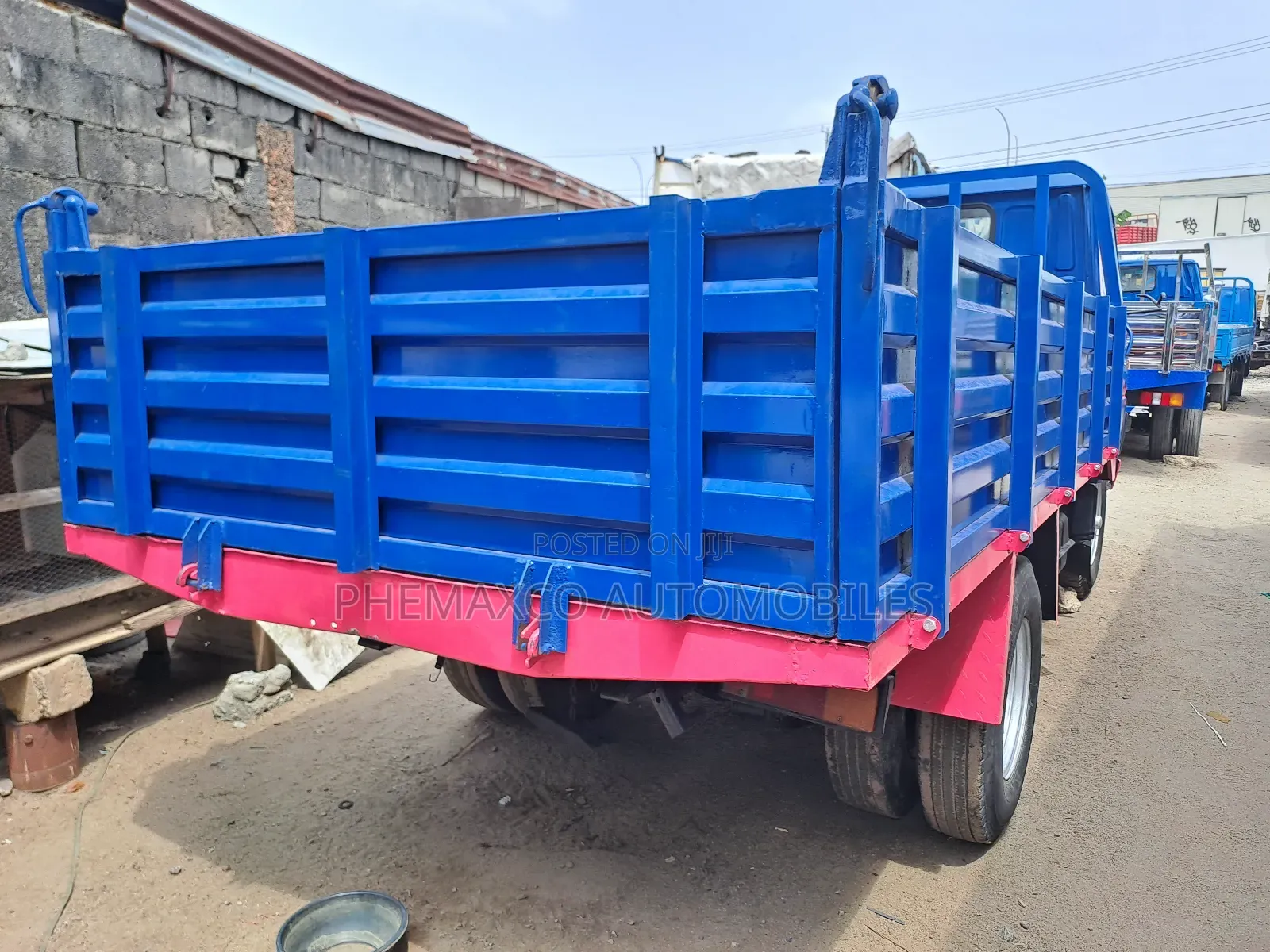 Mitsubishi Canter : Tipper, 6tyers, 5tons, Diesel Engine