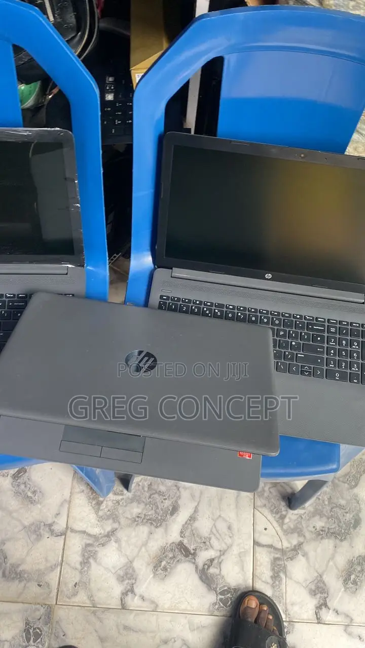 Laptop HP 255 G8 4GB AMD Ryzen HDD+SSD 128GB