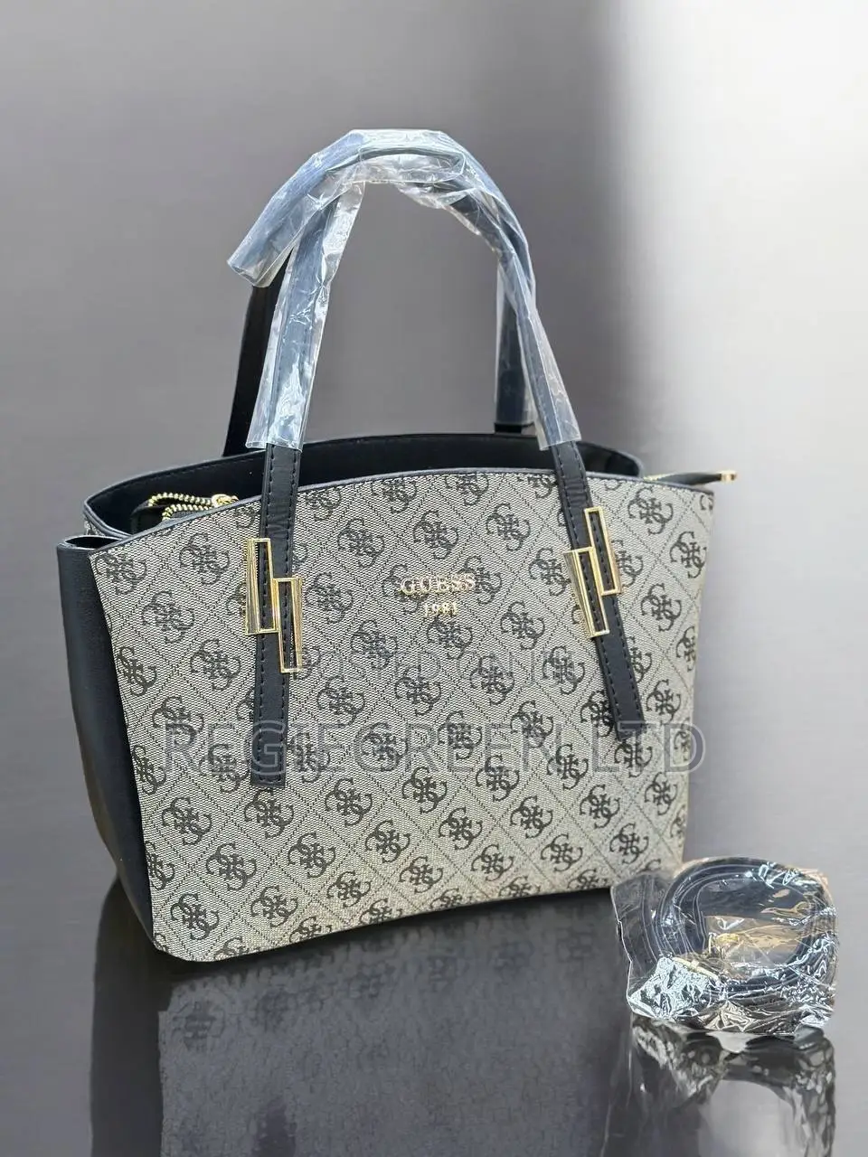 Classy Guess Bags