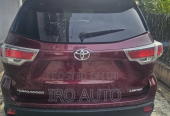 Toyota Highlander 2015 Red