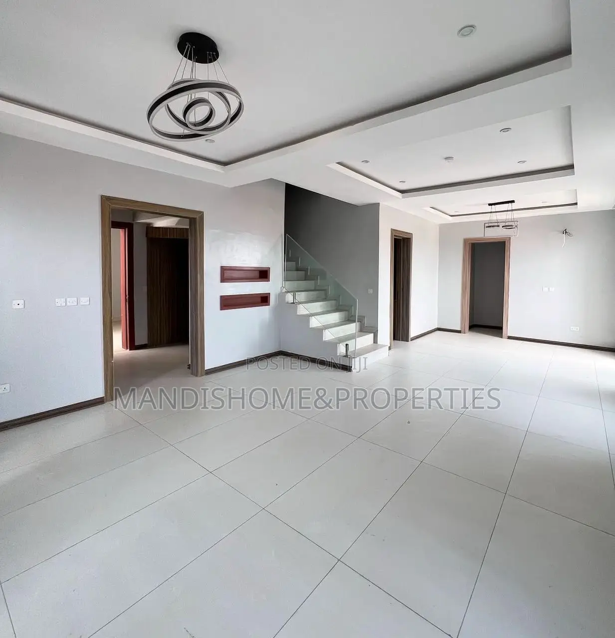 4bdrm Maisonette in Lekki Phase 1 for rent