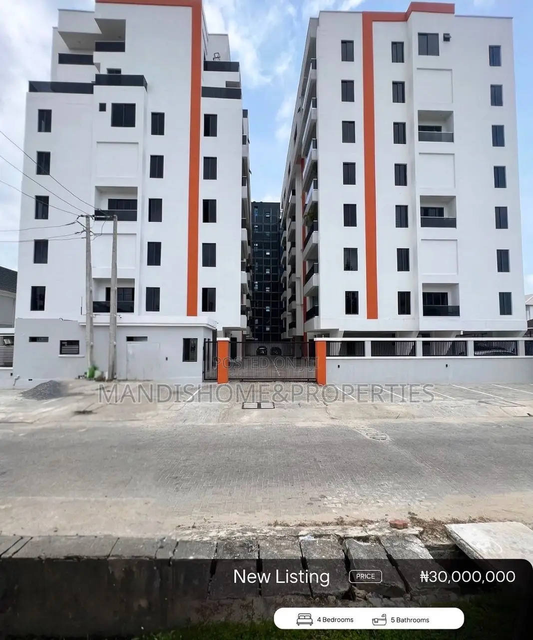 4bdrm Maisonette in Lekki Phase 1 for rent