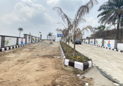 170662309_MTYwMC0xMjAwLTQ3YTg3OWJkZTg