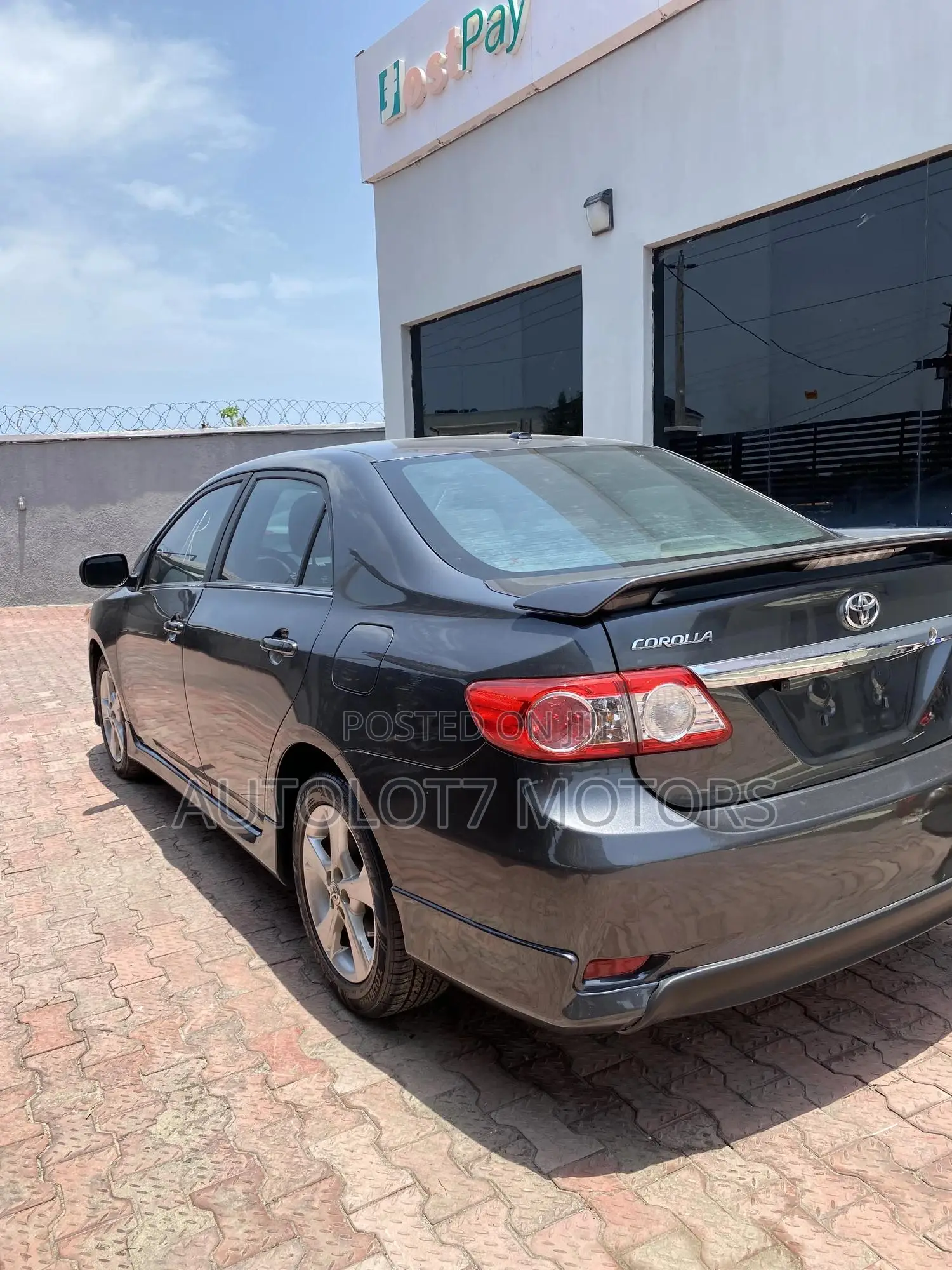 Toyota Corolla S 4dr Sedan (1.8L 4cyl 4A) 2011 Gray