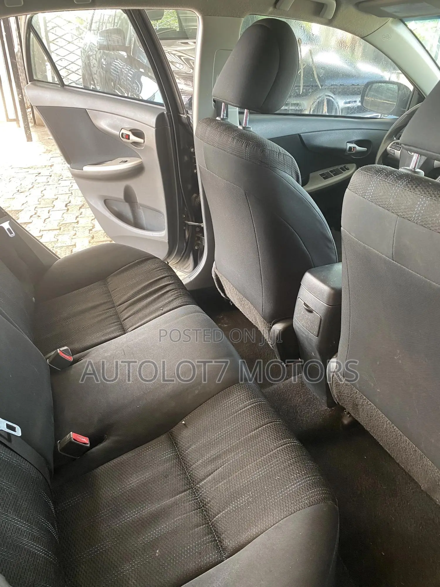 Toyota Corolla S 4dr Sedan (1.8L 4cyl 4A) 2011 Gray