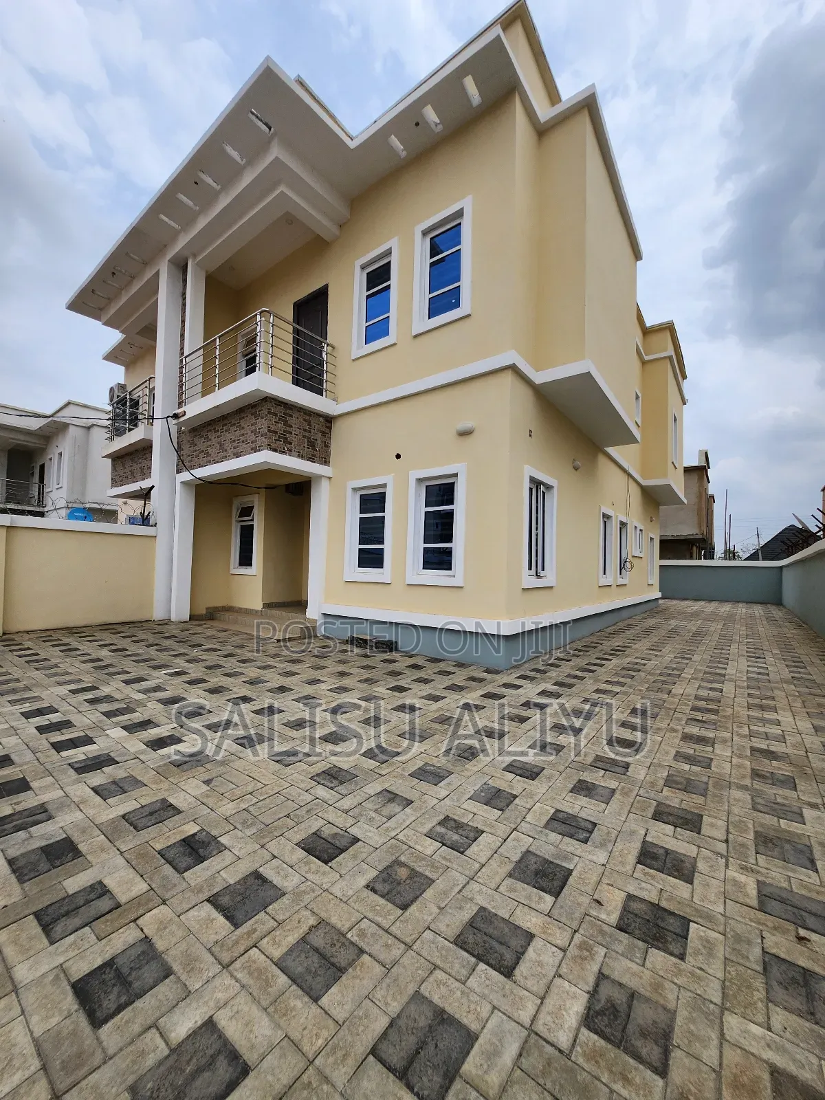 3bdrm Duplex in Apo Wumba Lokogoma for sale