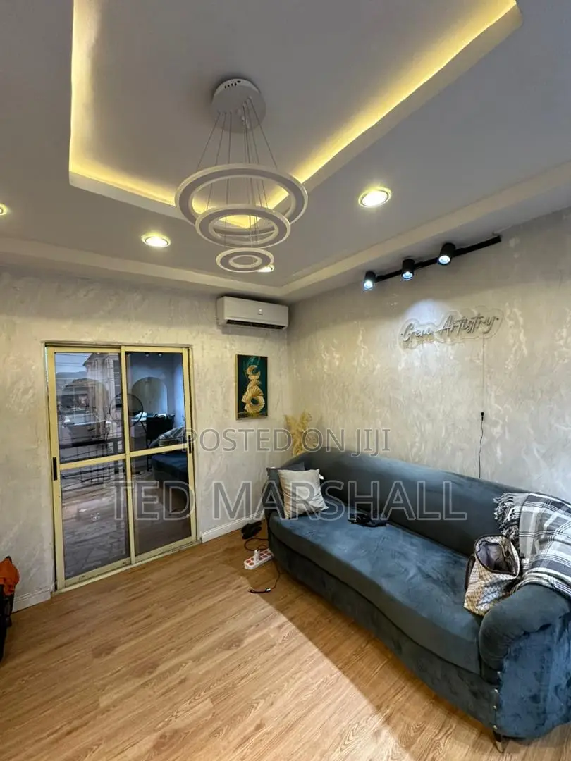 Fully Furnished Makeup Studio at Etete Junction