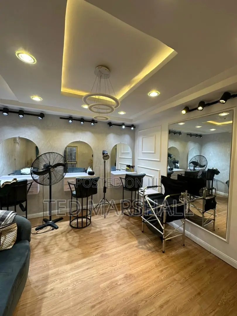 Fully Furnished Makeup Studio at Etete Junction