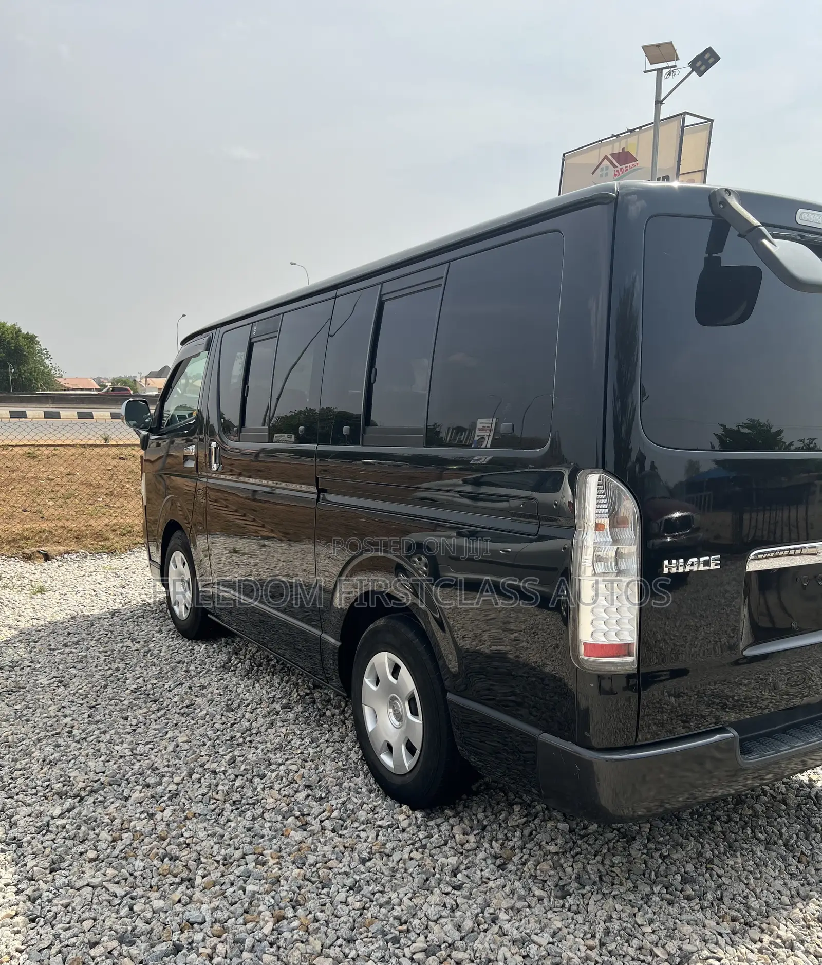 Toyota HiAce 2014 Black
