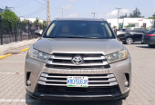 Toyota Highlander XLE V6 4×4 (3.5L 6cyl 6A) 2016 Gold