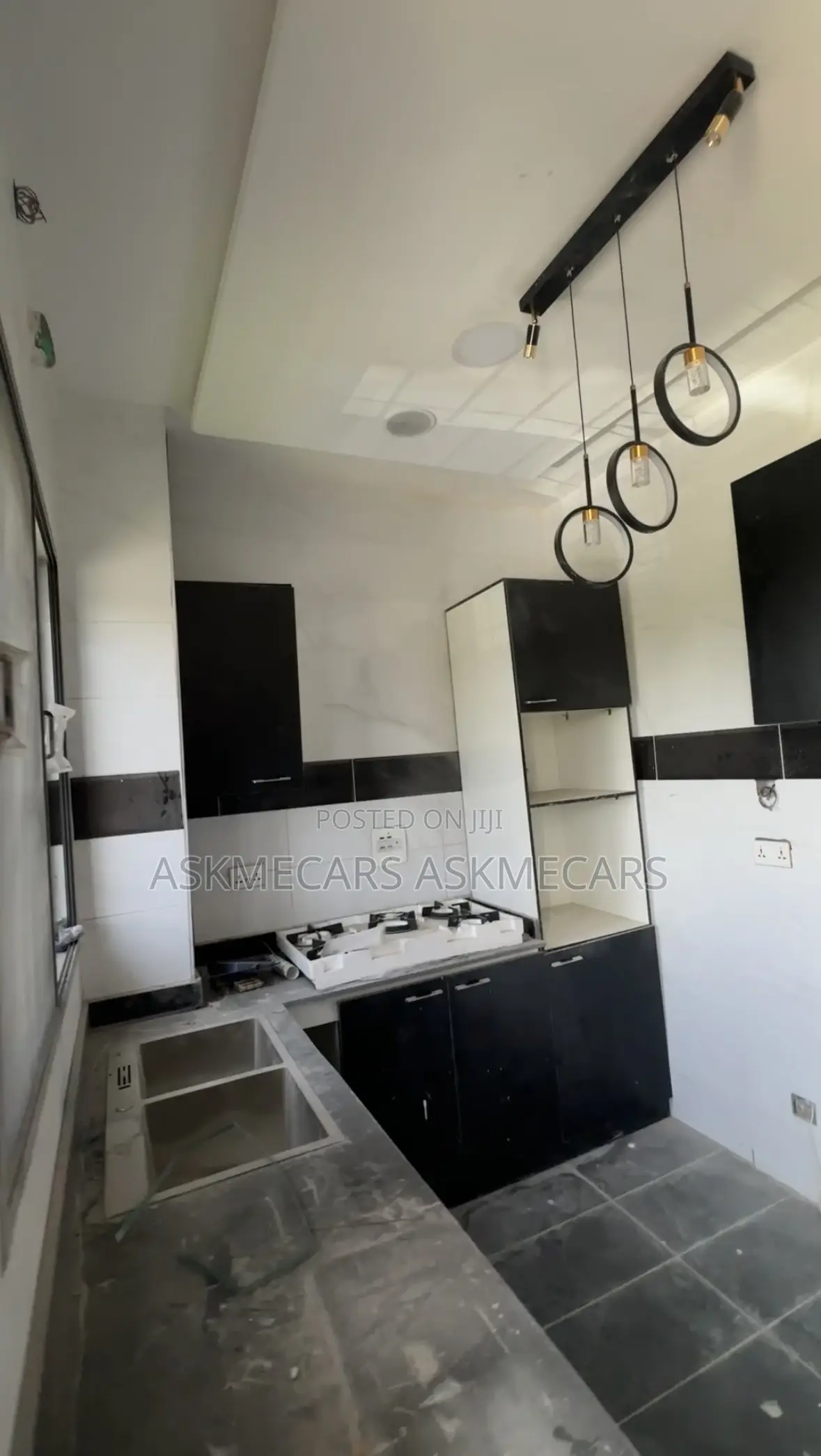 Furnished 2bdrm Room & Parlour in Fara Park, Sangotedo for rent